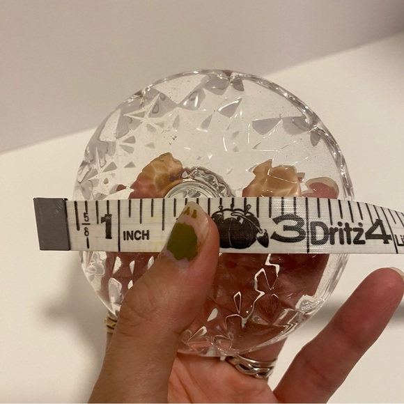 Vintage crystal scallop edge ring tray holder jewelry dish - Picture 5 of 7